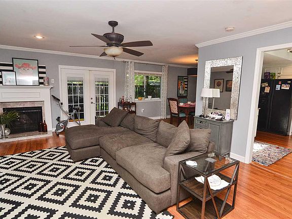 4th image of 726 Forest Lake Dr
