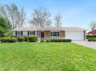 1301 Stag Dr, Fort Wayne, IN 46804