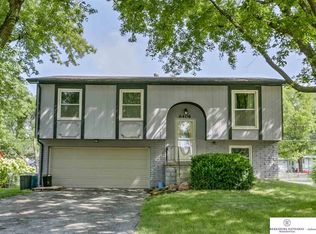 6406 Newport Ave, Omaha, NE 68152