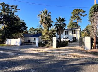 618 Palmetto Dr, Livingston, TX 77351