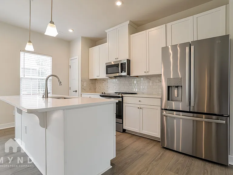 2423 Dr Carver Rd — Photo 4