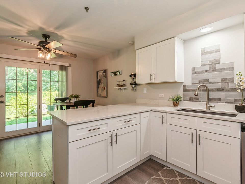 1663 W Beach Rd Waukegan, IL, 60087 Apartments for Rent Zillow