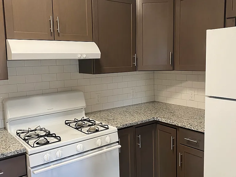 1190 Plymouth Ave #2N — Photo 12