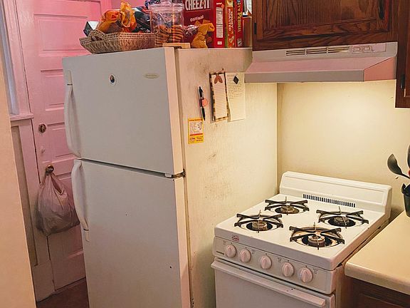 4th image of 104 N Harvie St APT 2