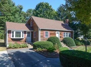 7 Walter Rd, Foxboro, MA 02035