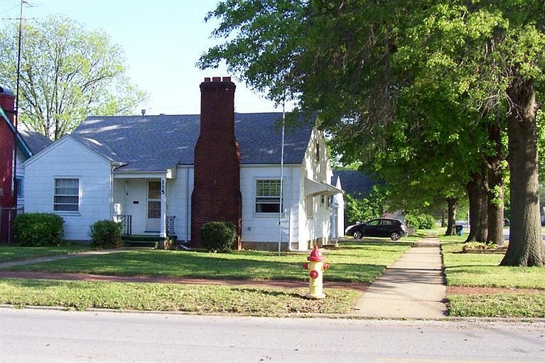 1st image of 115 W 1st St