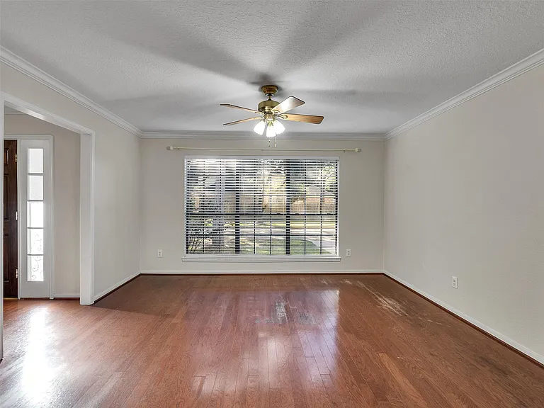 2108 Autumn Cove Dr — Photo 11