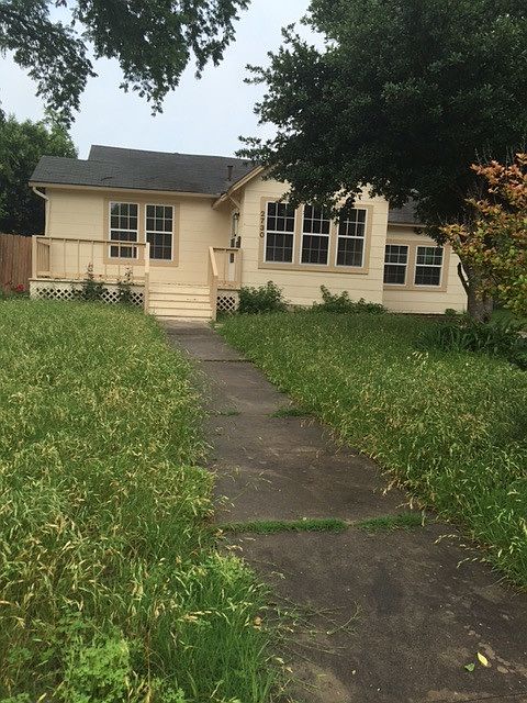 1st image of 2730 W Craig Pl