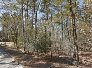 1656 Green Briar Dr, Huntsville, TX 77340