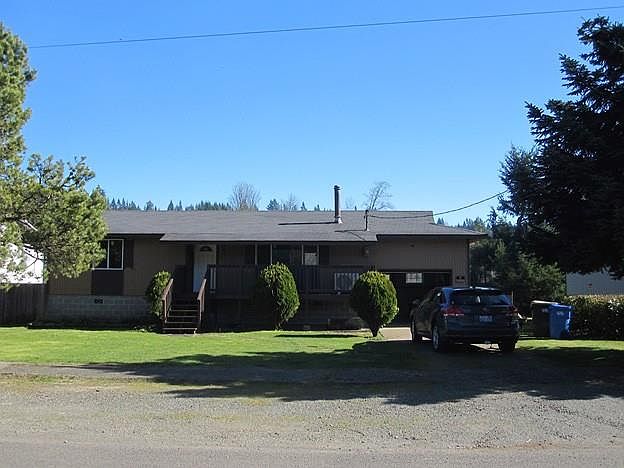 1st image of 404 Nenant St N