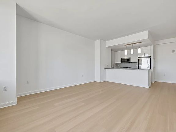 2nd image of 81 Fleet Pl APT 9B