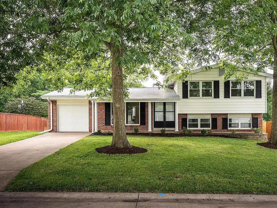 1st image of 826 Judson Manor Dr