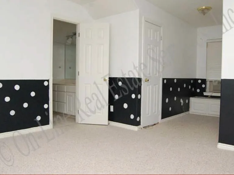 4114 Settlers Way — Photo 13