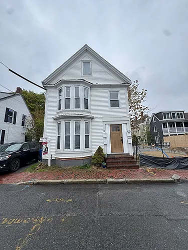 11 Russell Street Photo 1