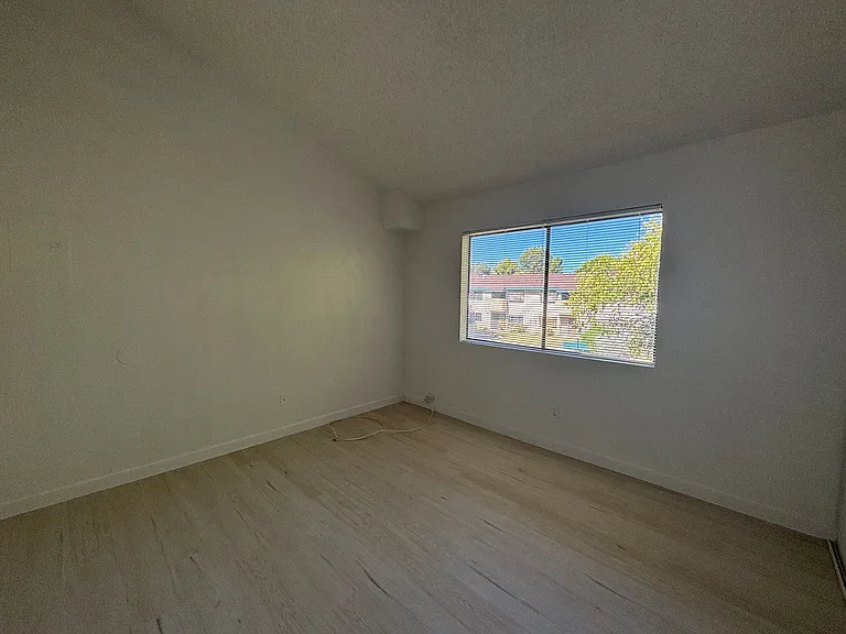 44436 15th St E #5 — Photo 16