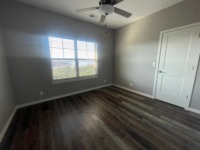 325 Majestic Dr #339 — Photo 8
