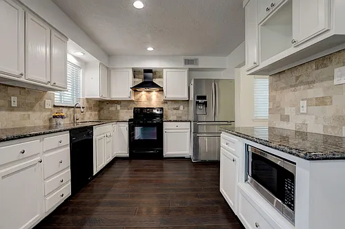 121 Misty Brook Ln Photo 1