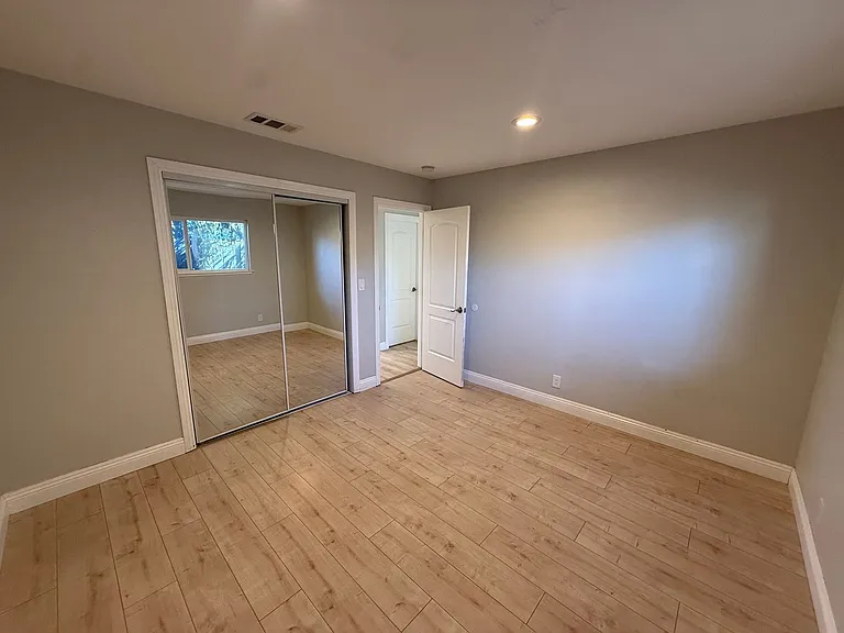 1631 Frisbie Ct #3 — Photo 6