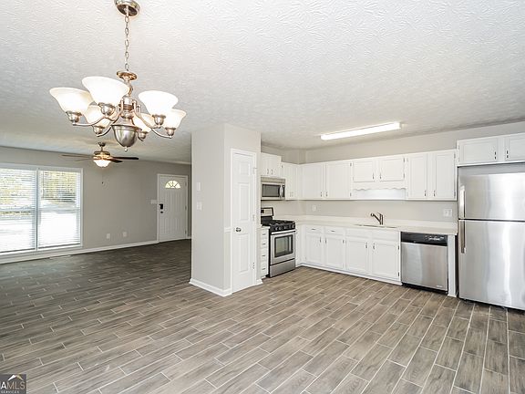 5th image of 333 Oak Landing Cir