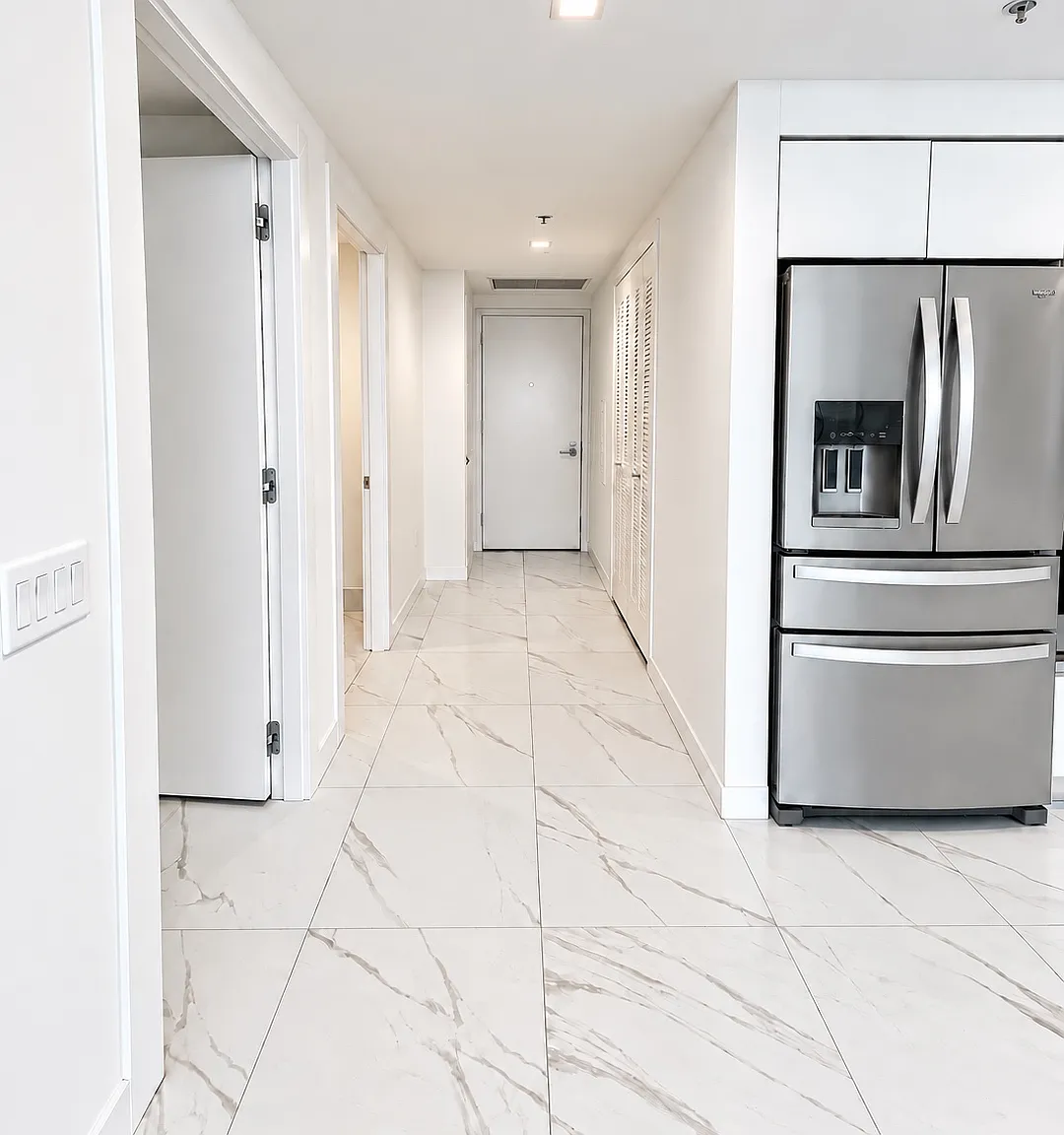 2 bed, 2.5 bath, 1389 sqft, $4,750 — Photo 2