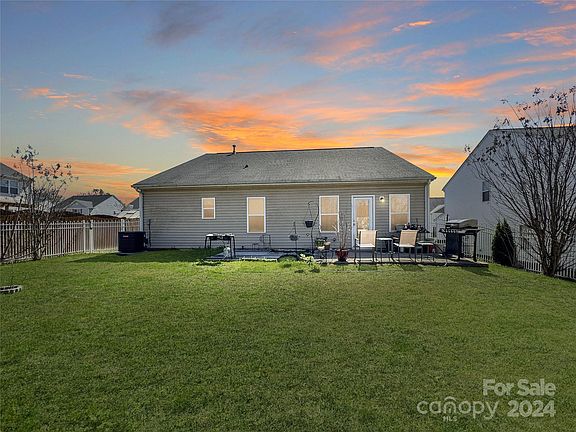 2nd image of 8928 Avery Meadows Dr