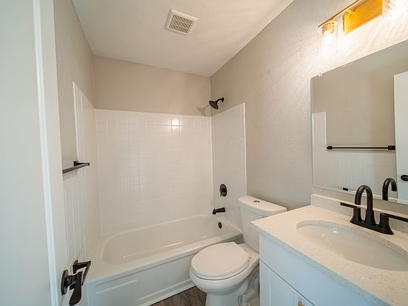 4th image of 1311 W Ocean View Ave APT 1
