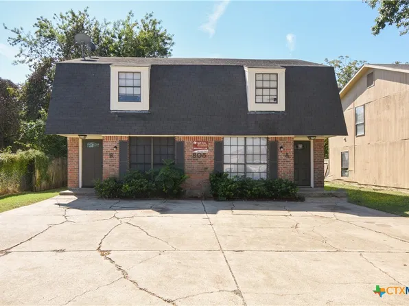 805 E Hiller St, Victoria, TX 77901