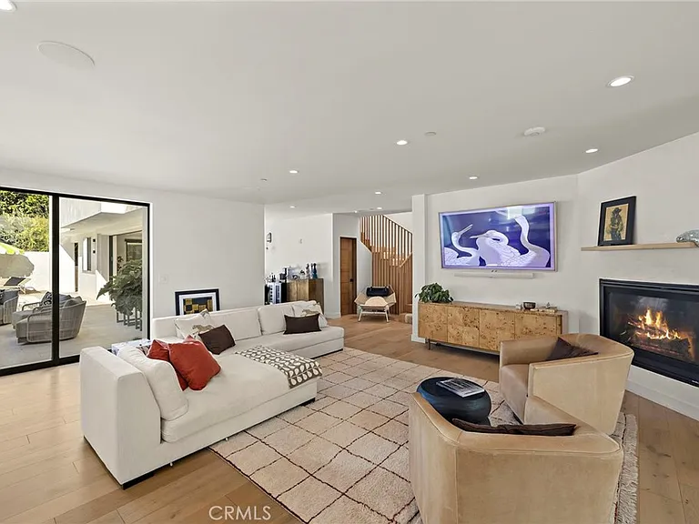 228 W Avenida Cordoba — Photo 8