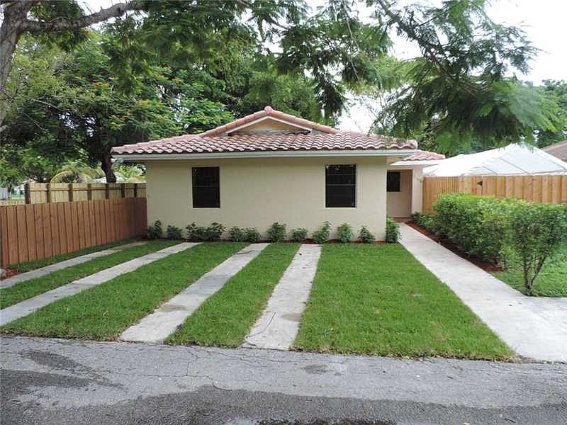 1st image of 21074 Grouper Dr