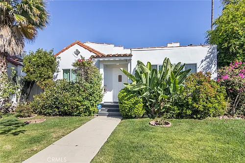 1094 S Plymouth Blvd Photo 1