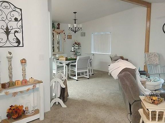 Entryway view to dining room