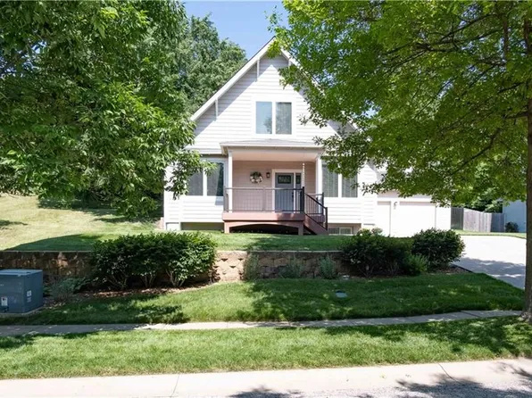 7638 Constance St, Lenexa, KS 66216