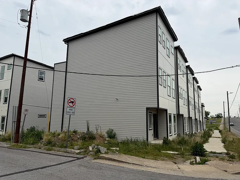 402 W Old Hickory Blvd — Photo 1