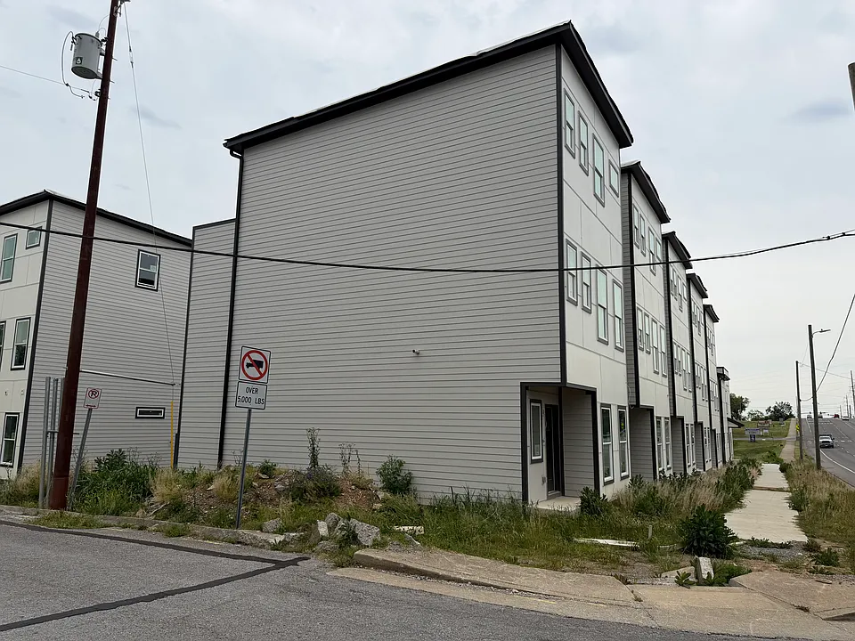 402 W Old Hickory Blvd