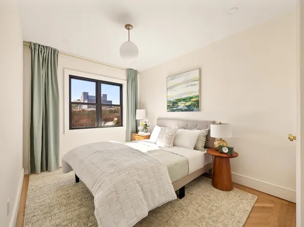 388 Fenimore Street image 10 of 19