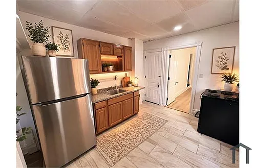 328 N Law St Photo 1