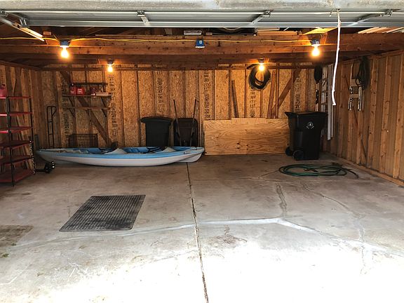 5th image of 26600 Lehner St