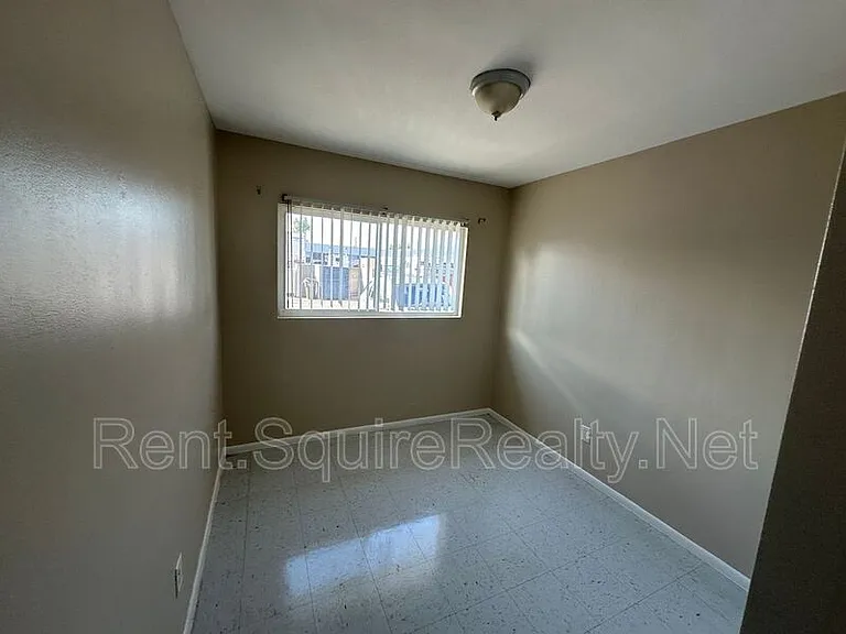 936 W Foothill Blvd #12 — Photo 11