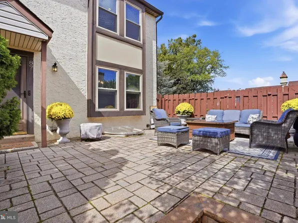 89 Queens Cir, Chalfont, PA 18914