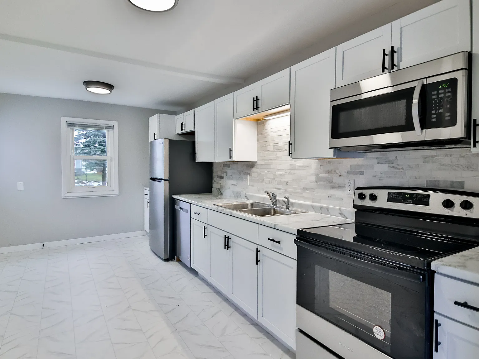 2 bed, 919 sqft, $1,500 — Photo 4