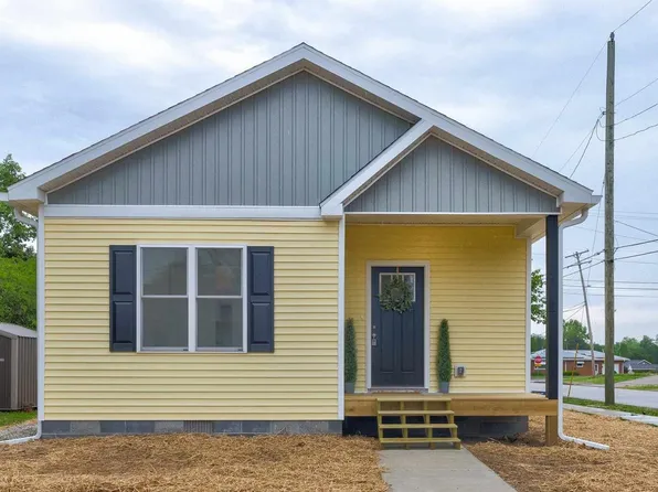 411 W Trusler St, Oakland City, IN 47660