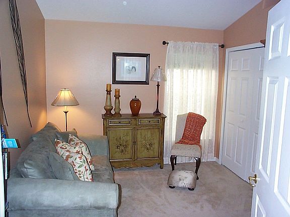 Bedroom/Den