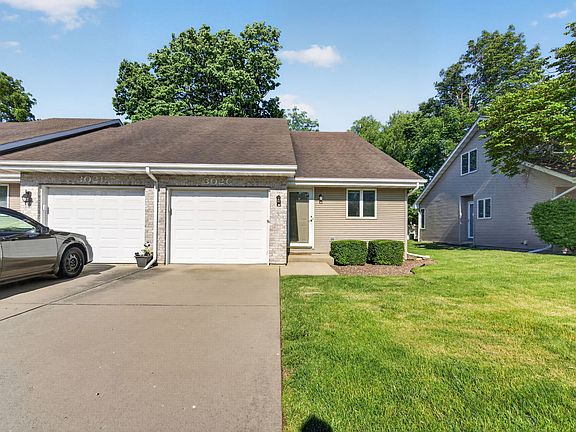 2nd image of 302 Grande Dr Unit C