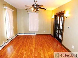 329 Dekoven Dr #1R, Middletown, CT 06457