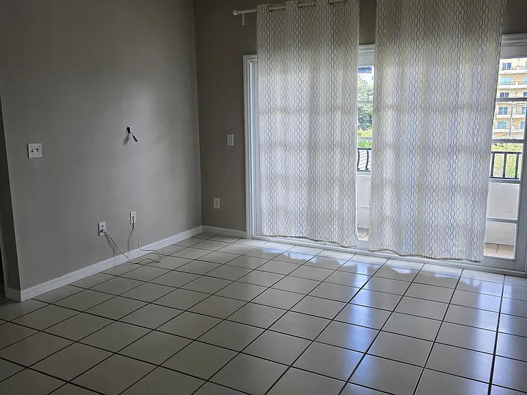 15 Phoenetia Ave — Photo 7