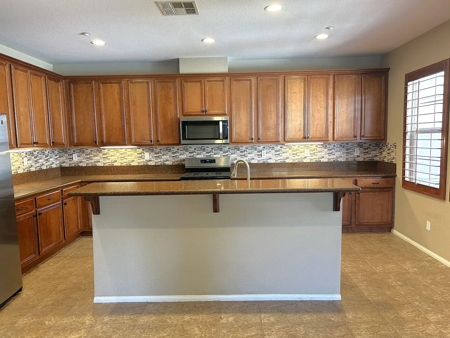 11450 Church St #5 Rancho Cucamonga 91730 (3 Bed / 2.5 Bath) — Photo 2