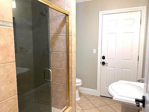 5th image of 3885 Santa Paula Ave