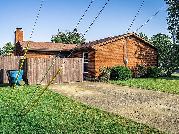 2nd image of 4008 Woodgate Ln