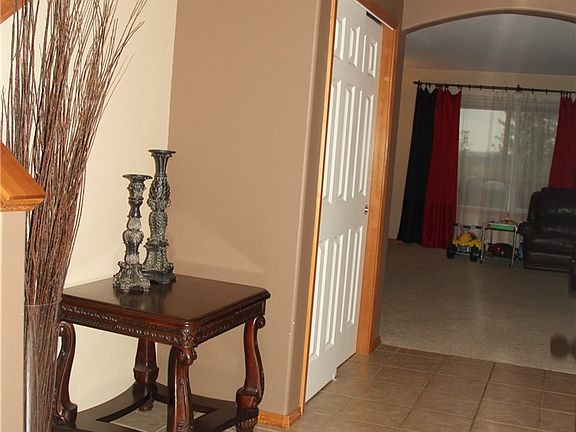 3rd image of 5613 58th St NE