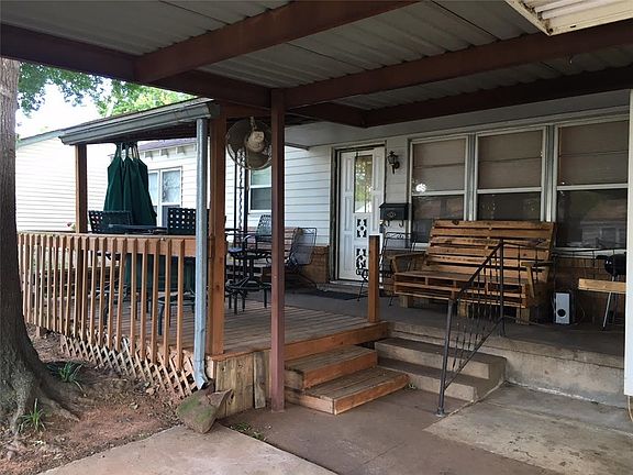 2nd image of 3612 SE 24th St